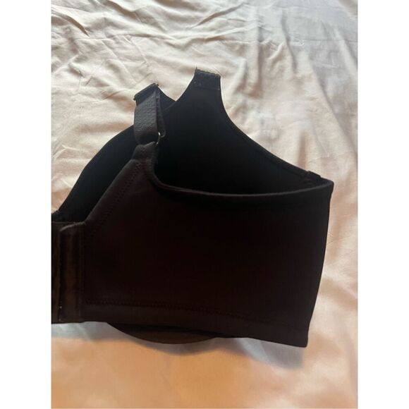 Vanity Fair Black Woman’s Bra Size 38DD - Picture 8 of 11